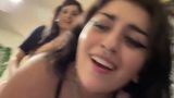 Lezbiyen Eski Kız Arkadaşlar Üniversite Oda Arkadaşı Olarak Eşleştirildi (porno Parodisi)